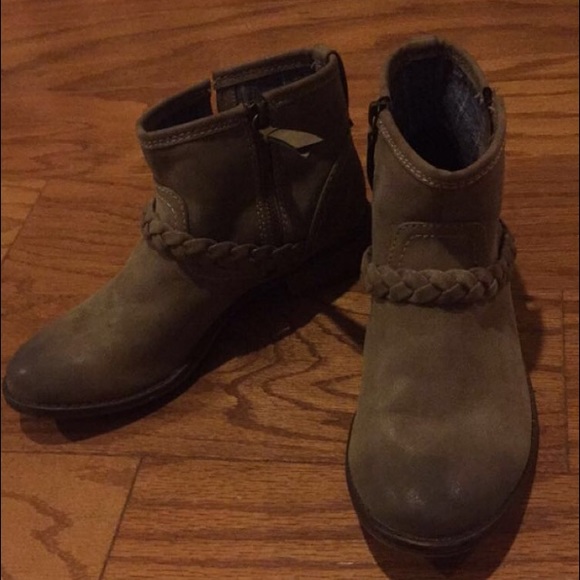 Roxy Madison boots