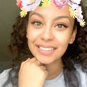 Meet your Posher, Ana