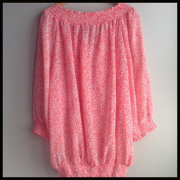 Abstract Ruffles Top - Picture 4 of 4