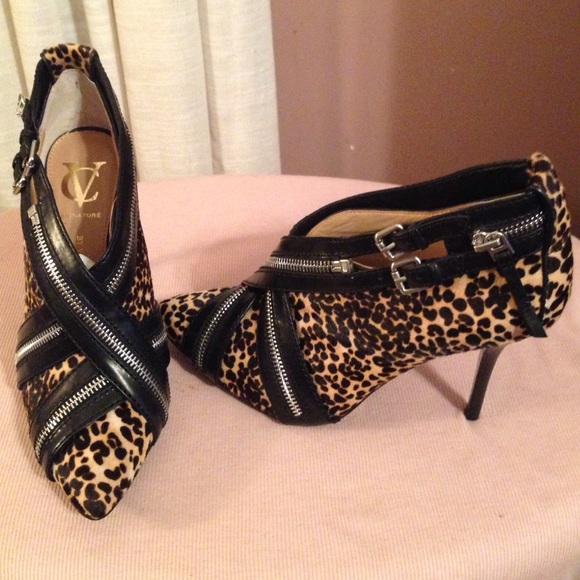 Designer Shoes - Picture 2 of 4