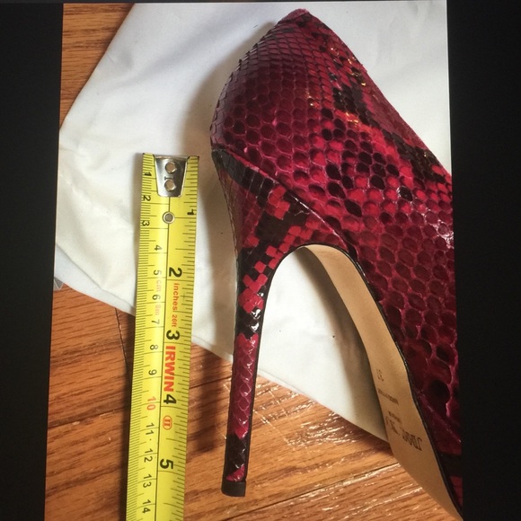 Jimmy Choo Dark Pink Python Peep-toed Pumps 37 - Picture 4 of 4