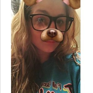 Meet your Posher, Madi