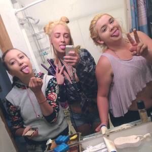 Meet your Posher, Kaelyn