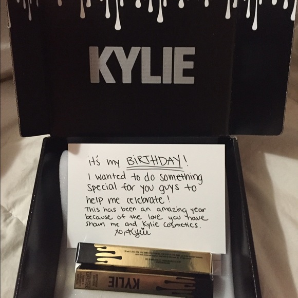 🔸Reduced🔸Kylie Cosmetics Poppin Gloss Sold Out! - Picture 3 of 3