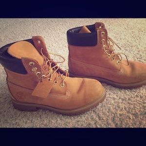 Mens 8.5 Timberlands
