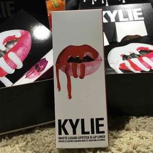 Kylie Lip Kit 22 BRAND NEW WITH BOX