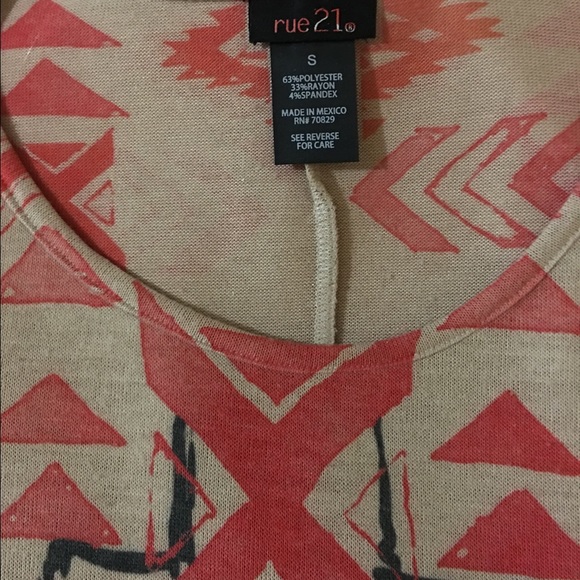 Aztec top - Picture 2 of 2