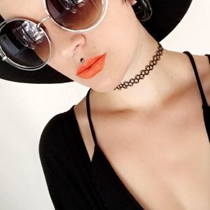 Meet your Posher, Lola