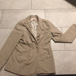 Love 21 (forever 21) beige blazer size L ✨