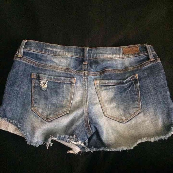 Shorts - Picture 2 of 3