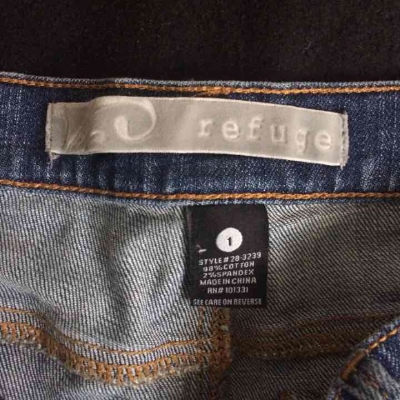 Shorts - Picture 3 of 3