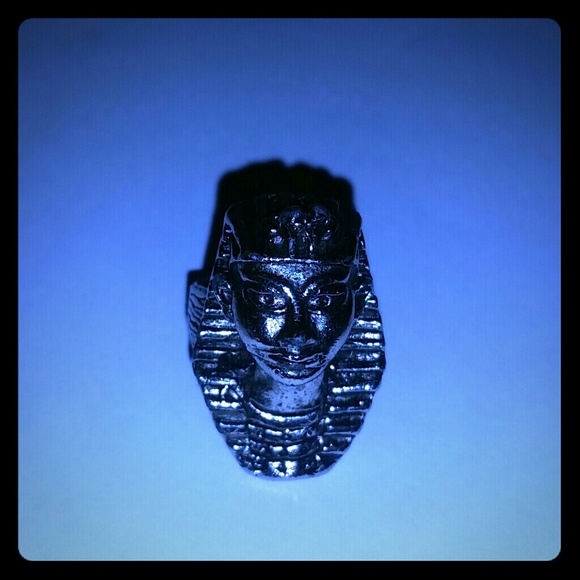 Vintagr Nickel Pharoah ring size 7