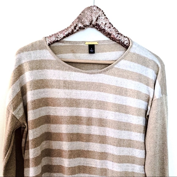 Dana Buchman Stripped Crew Neck Sweater