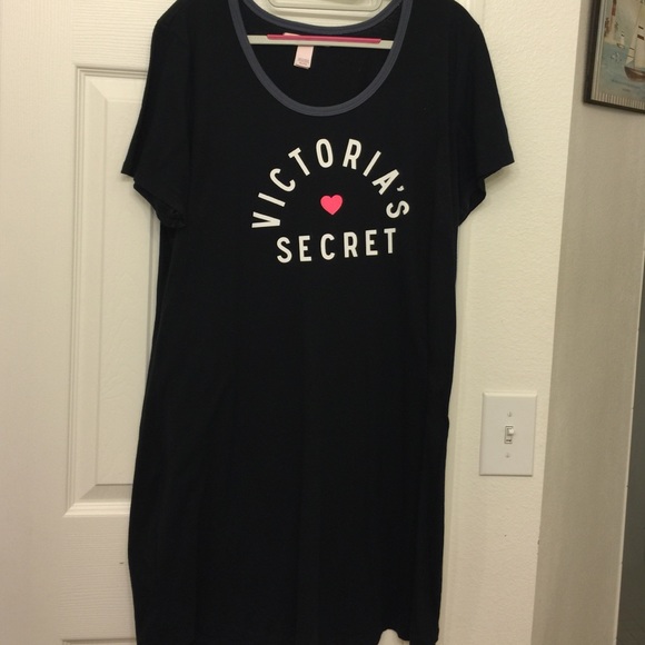Victoria's Secret sleep tee