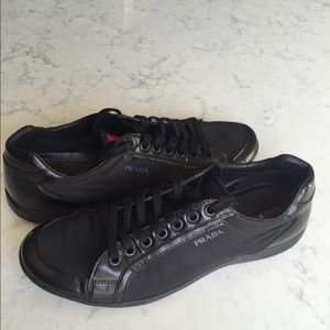 Men's prada shoes-like new