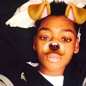 Meet your Posher, Devonte