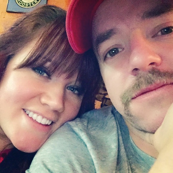 Meet your Posher, Laura - Picture 2 of 3