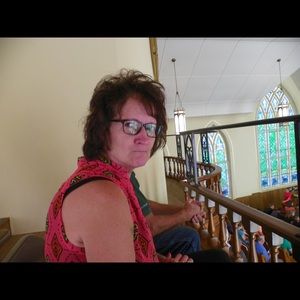 Meet your Posher, Debbie