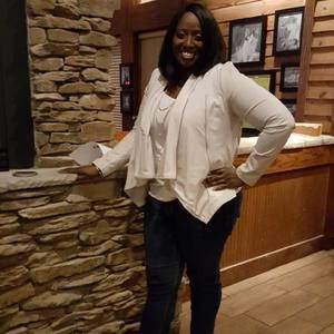 Meet your Posher, Sharita