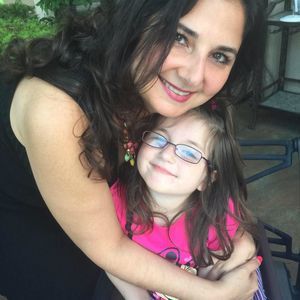 Meet your Posher, Sharona