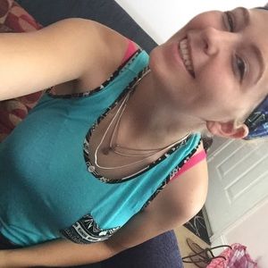 Meet your Posher, Alyssa