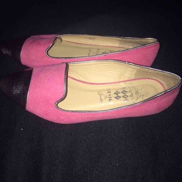 Pink Flats - Picture 2 of 2