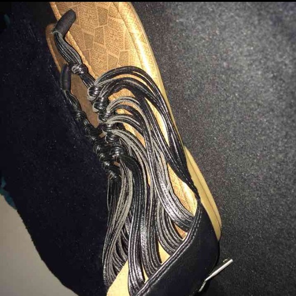 Black Slippers - Picture 2 of 3