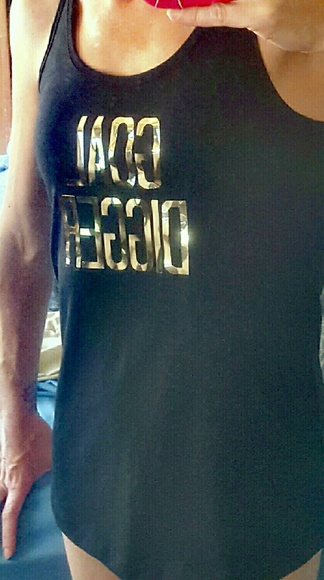 GOAL DIGGER TANK⬇FINAL PRICE DROP⬇ - Picture 2 of 3