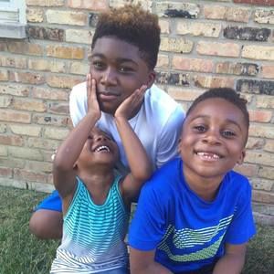 Meet your Posher, Yvette