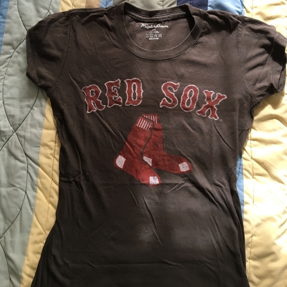 Two Boston Red Sox T-shirt Bundle Clover Shamrock - Picture 5 of 5