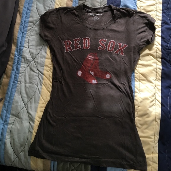 Two Boston Red Sox T-shirt Bundle Clover Shamrock - Picture 3 of 5