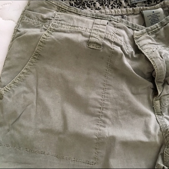 Army Green Pants / Capris - Picture 4 of 4