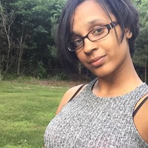 Meet your Posher, Karisa