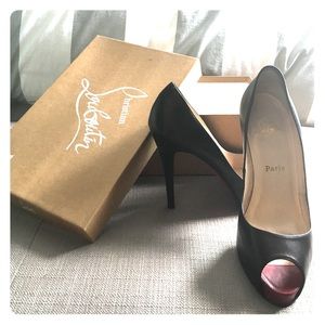 Christian Louboutin Peep Toe Pump
