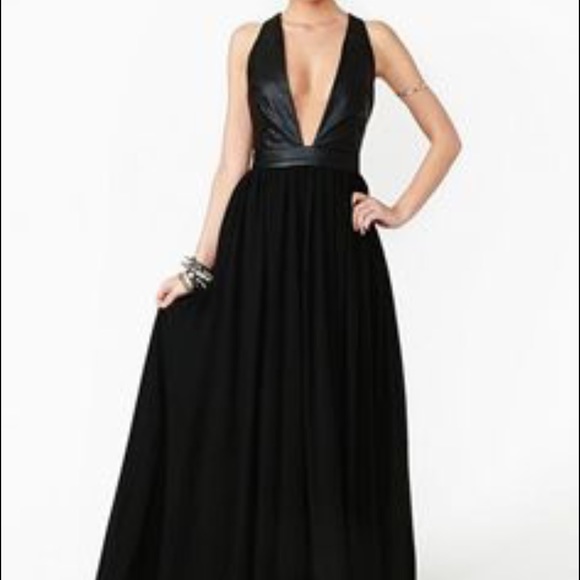 I AM SEARCHING FOR THIS shadowplay maxi dress!