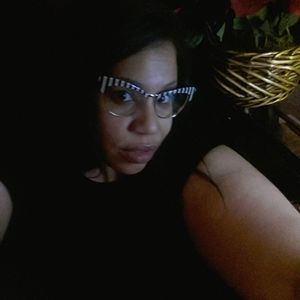 Meet your Posher, Vanelle