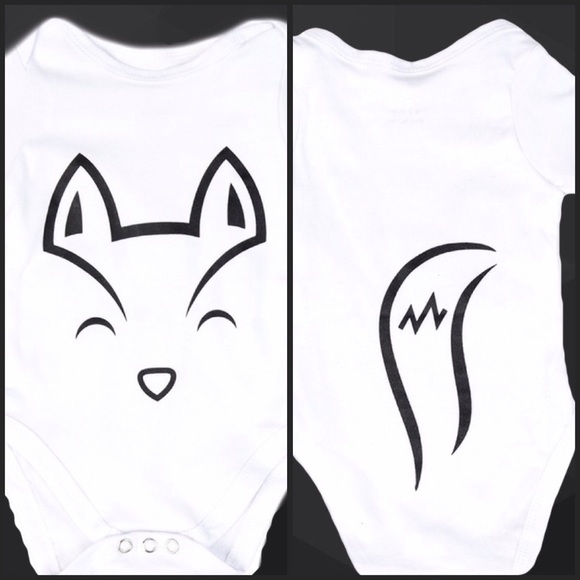 White Onesie "Fox and Tail" - Picture 4 of 4