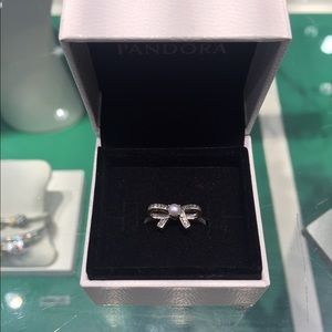 Pandora Ring, Delicate Sentiments