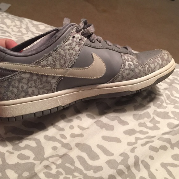 Nike cheetah print shoes size 7.5 - Picture 4 of 4
