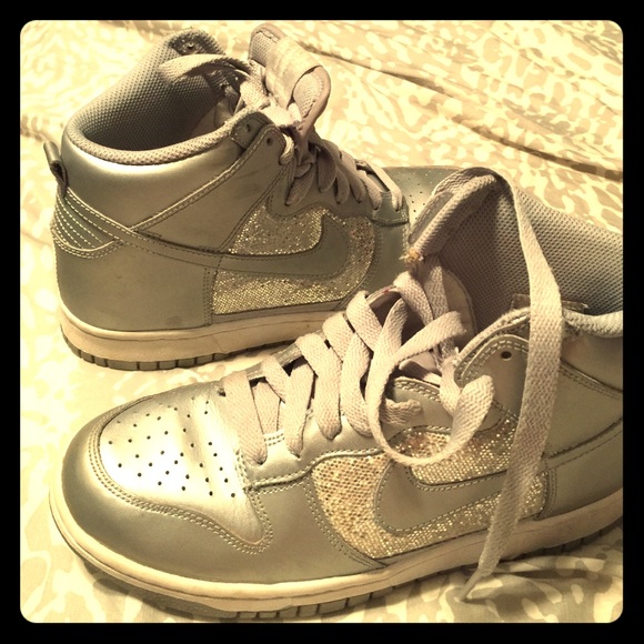 7.5 Nike - Picture 1 of 4