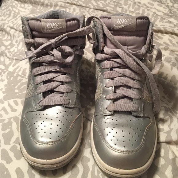 7.5 Nike - Picture 2 of 4