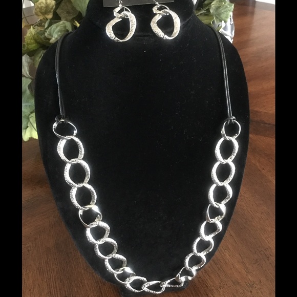 New!! Neckless/Earring set
