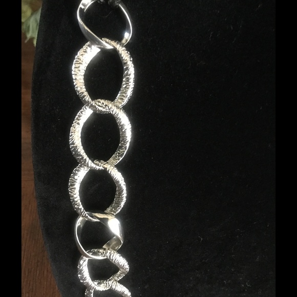 New!! Neckless/Earring set - Picture 3 of 3