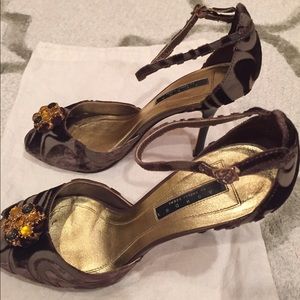 Laundry by shelli segal shoes - like new!