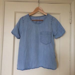 Gap chambray tee