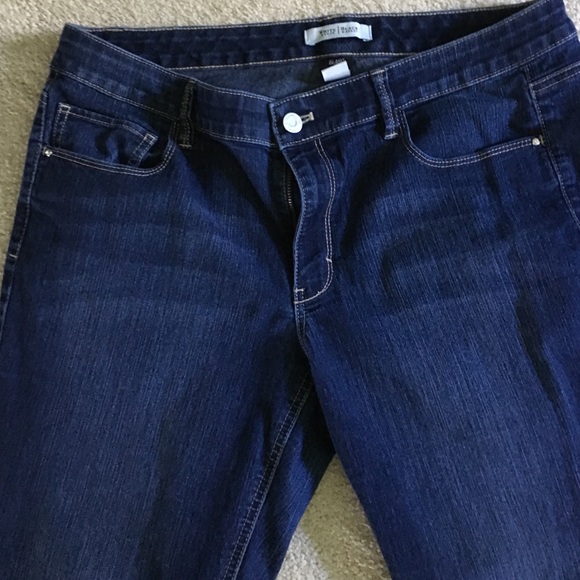 Size 12 White House Black Market jeans - Picture 2 of 4