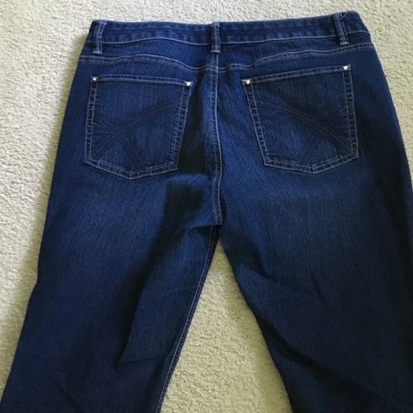 Size 12 White House Black Market jeans - Picture 3 of 4