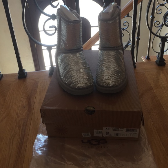 Silver sequin ugg boots - Picture 2 of 4