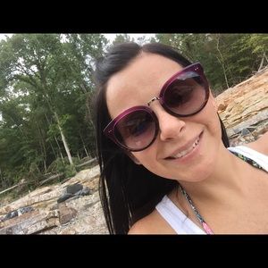 Meet your Posher, Rebecca