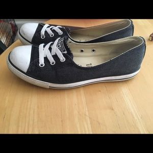 Converse win sz 9 shoes